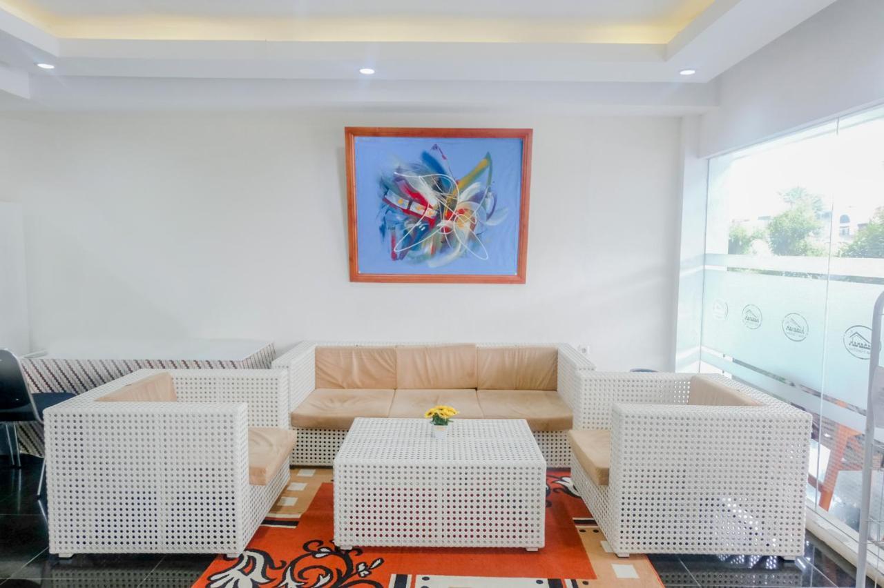 Oyo 696 Hasanah Guest House Syariah De Saphire Malang Buitenkant foto